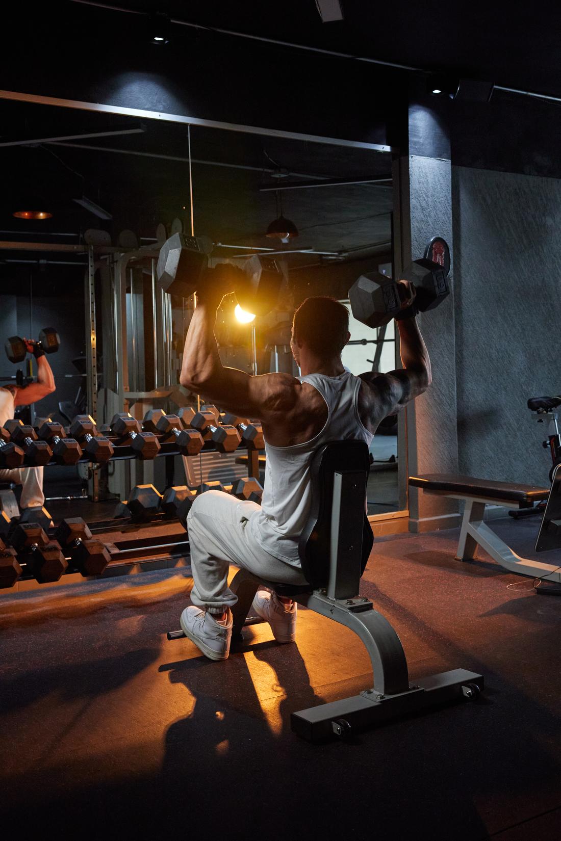 Alumno entrenando en Arena Gym